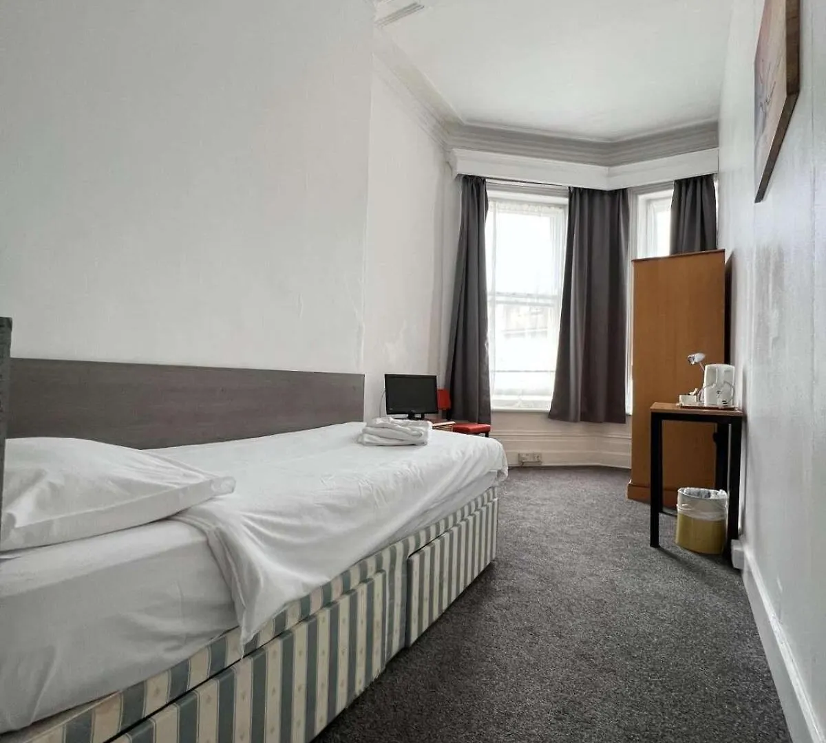 Crystal Beach Hotel Bournemouth 3*,  United Kingdom